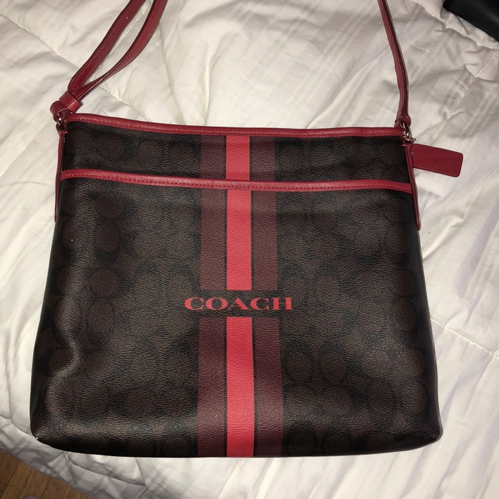 Cross body coach